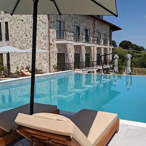 Gle-alb Agrotourism Hotel